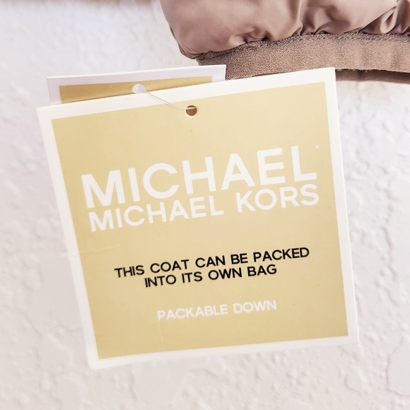 Michael Kors Puffer Jacket with DEFECTS - Picture 13 of 16